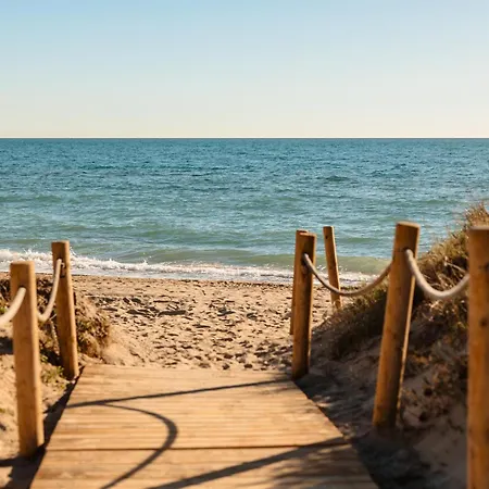 Coastal Apartment, With Swimming Pools And Close To The Beach, In The Tourist Bahia De *