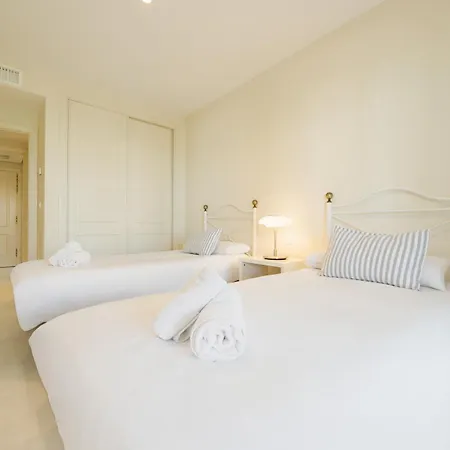 Coastal Apartment, With Swimming Pools And Close To The Beach, In The Tourist Bahia De 公寓 马尔韦利亚