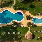 Appartement Coastal Apartment, With Swimming Pools And Close To The Beach, In The Tourist Bahia De *