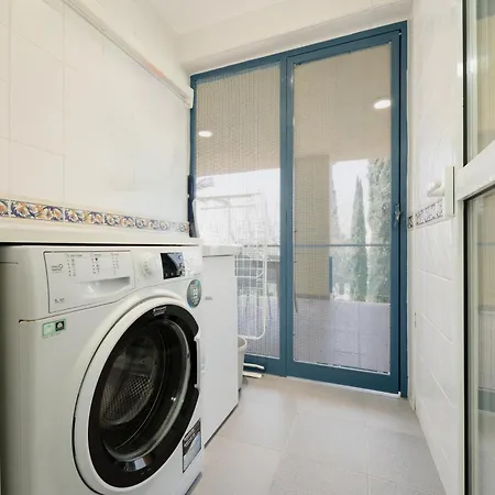 Coastal Apartment, With Swimming Pools And Close To The Beach, In The Tourist Bahia De Lägenhet *