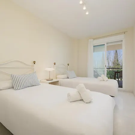Coastal Apartment, With Swimming Pools And Close To The Beach, In The Tourist Bahia De Lejlighed *