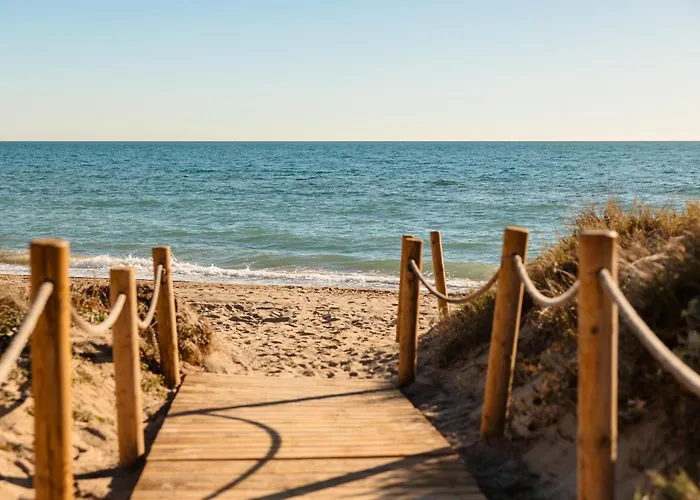 Coastal Apartment, With Swimming Pools And Close To The Beach, In The Tourist Bahia De *