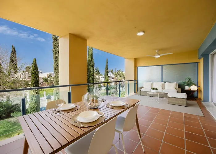 Lägenhet Coastal Apartment, With Swimming Pools And Close To The Beach, In The Tourist Bahia De Marbella
