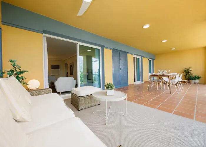 Lägenhet Coastal Apartment, With Swimming Pools And Close To The Beach, In The Tourist Bahia De