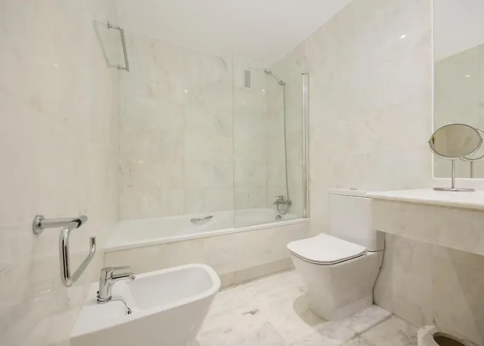 Coastal Apartment, With Swimming Pools And Close To The Beach, In The Tourist Bahia De *