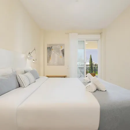 Coastal Apartment, With Swimming Pools And Close To The Beach, In The Tourist Bahia De * Marbella