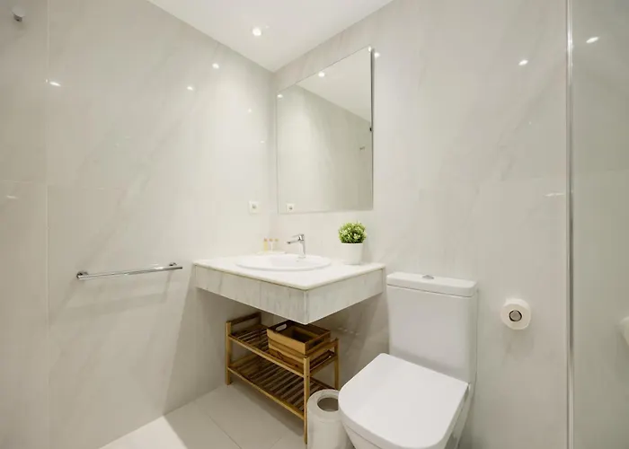 Coastal Apartment, With Swimming Pools And Close To The Beach, In The Tourist Bahia De Марбелья